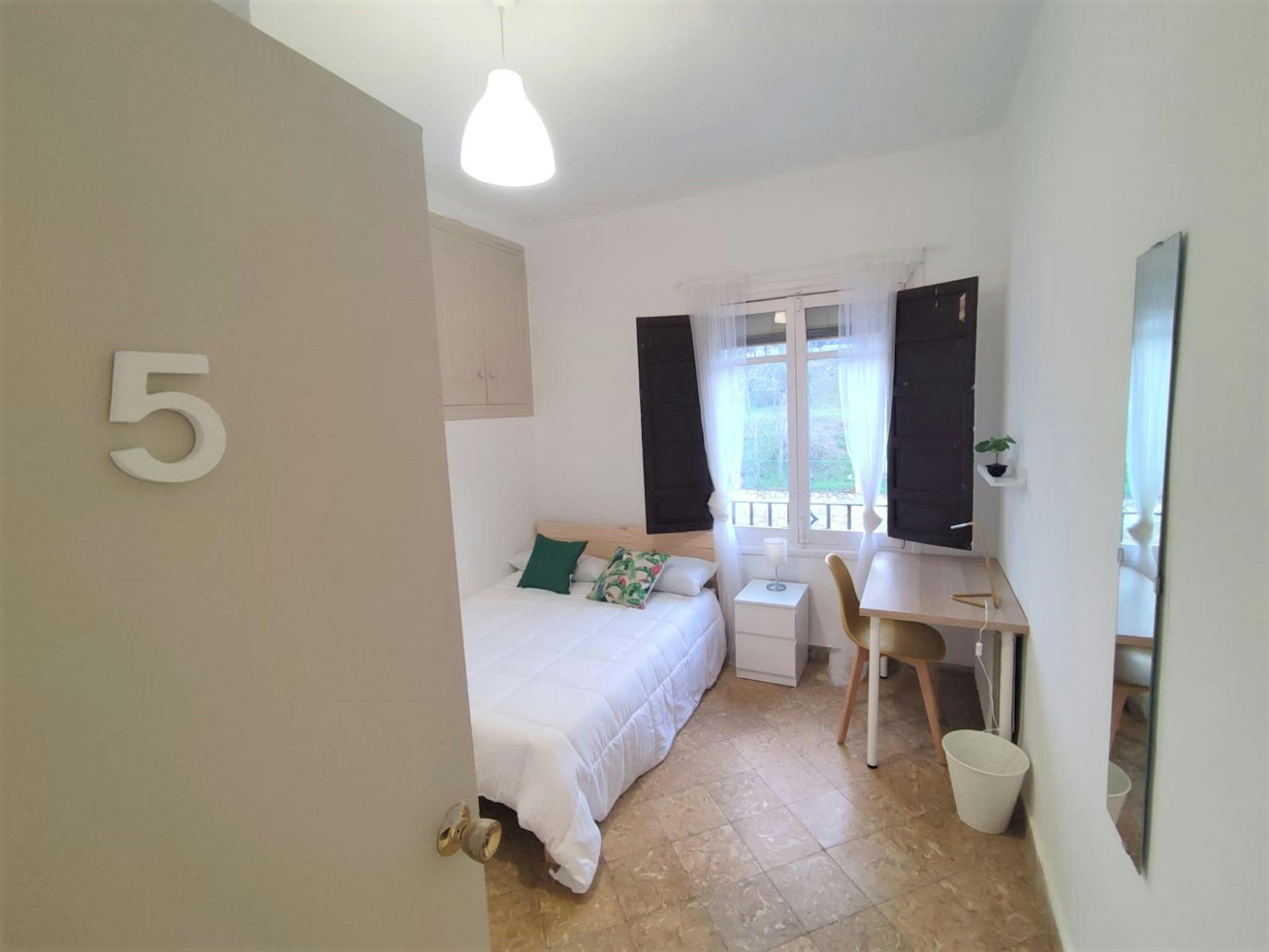 Paseo de Cartuja, Granada preview