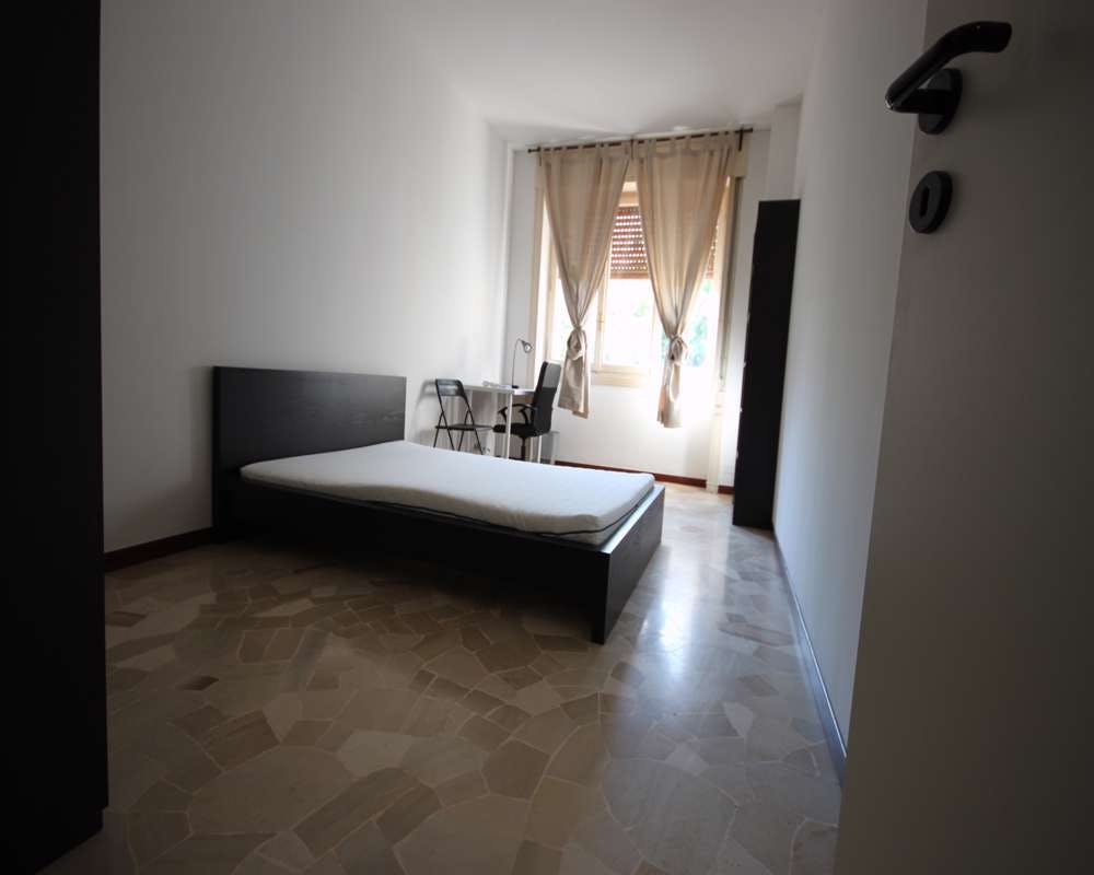 Via Raffaello Bertieri, Milan