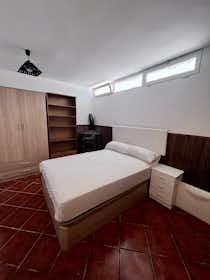 Cameră privată de închiriat pentru 430 EUR pe lună în Madrid, Calle de Josefina Carabias