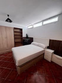 Приватна кімната за оренду для 430 EUR на місяць у Madrid, Calle de Josefina Carabias
