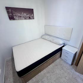 Pokój prywatny do wynajęcia za 490 € miesięcznie w mieście Madrid, Calle de Josefina Carabias
