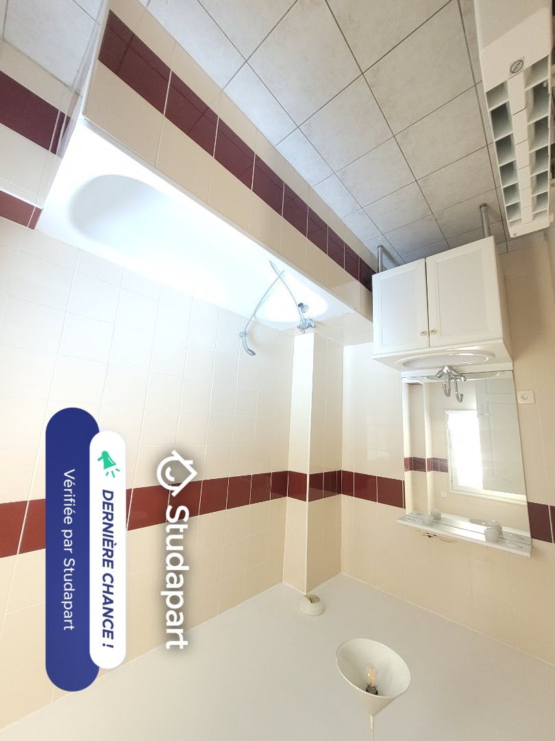 Apartment for rent for €1,650 per month in Lille, Boulevard Montebello