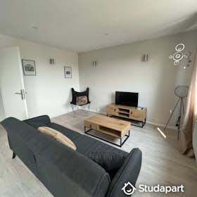 Private room for rent for €450 per month in Villenave-d’Ornon, Chemin Gaston