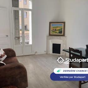 Apartment for rent for €1,200 per month in Cap-d’Ail, Avenue du Trois Septembre