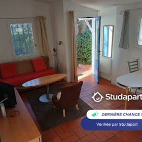 Casa para alugar por € 850 por mês em Aix-en-Provence, Avenue du Général Koenig