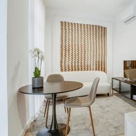公寓 正在以 €1,800 的月租出租，其位于 Lisbon, Rua Franklin