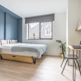 Privé kamer for rent for € 971 per month in The Hague, Eisenhowerlaan