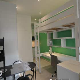 Wohnung zu mieten für 495 € pro Monat in Reims, Rue de Talleyrand