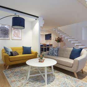 Apartment for rent for €1,595 per month in Barcelona, Passatge del Vapor Vell