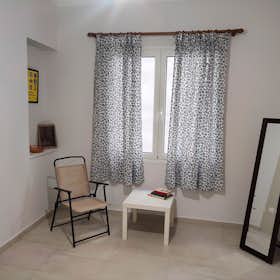 Apartment for rent for €700 per month in Athens, Chalkokondyli