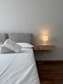 Apartment for rent for €1,650 per month in Turin, Corso Alcide De Gasperi