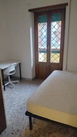 Private room for rent for €390 per month in Rome, Via della Farfalla