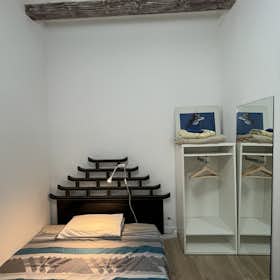 Quarto privado for rent for € 500 per month in Barcelona, Carrer del Ripollès