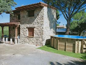 房源 正在以 €1,500 的月租出租，其位于 Peñalba de Ávila, Calle Pico Peñanegra