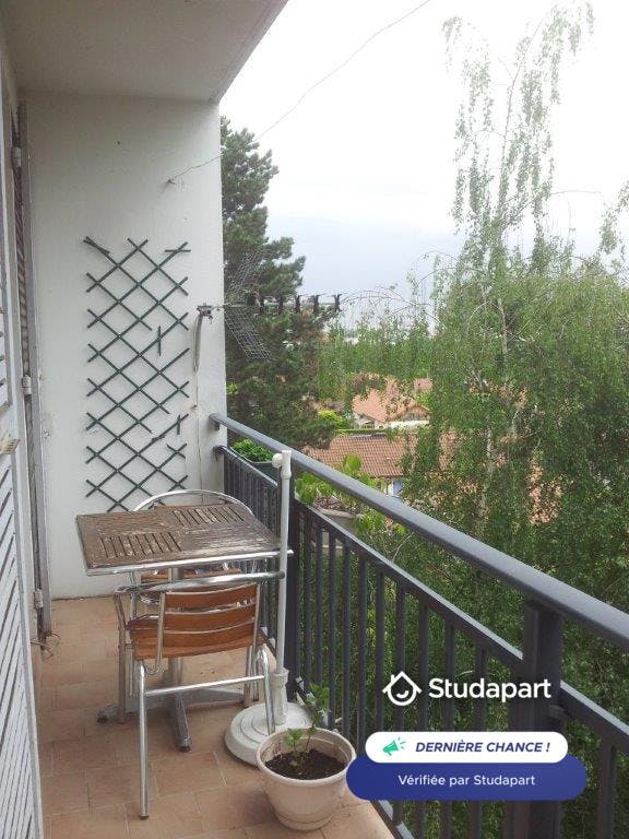 Private room for rent on Rue Claude Debussy, Lyon - Näkymä 6