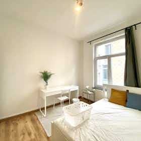 私人房间 正在以 €600 的月租出租，其位于 Saint-Josse-ten-Noode, Rue des Deux Tours