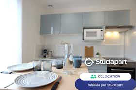 Отдельная комната сдается в аренду за 455 € в месяц в Lorient, Rue Lazare Carnot
