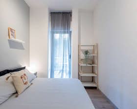 Private room for rent for €585 per month in Rome, Via Fiume delle Perle