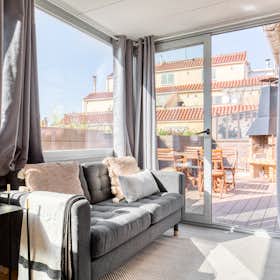 Wohnung zu mieten für 1.620 € pro Monat in Barcelona, Carrer de la Travessia