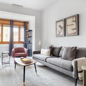 Apartment for rent for €3,013 per month in Barcelona, Carrer d'Aragó