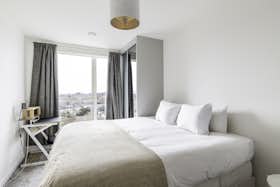 Lägenhet att hyra för 2 992 GBP i månaden i London, Bollo Lane