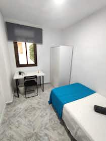 Приватна кімната за оренду для 270 EUR на місяць у Granada, Calle Panaderos