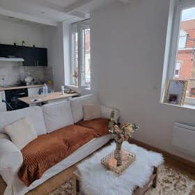 公寓 正在以 €590 的月租出租，其位于 Roubaix, Rue Carpeaux