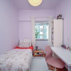 Приватна кімната за оренду для 550 EUR на місяць у Cascais, Rua Vicente Arnoso