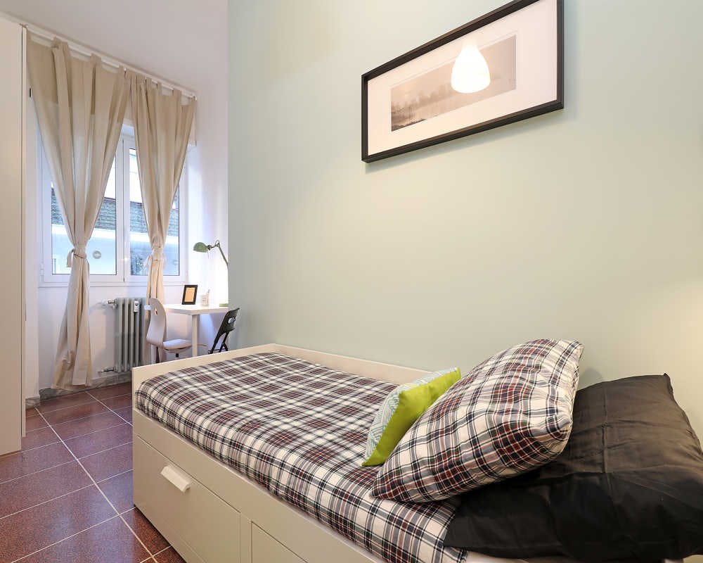 Privat rum att hyra för 705 € i månaden i Rome, Via Homs