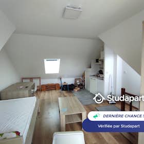Apartment for rent for €600 per month in Mons-en-Barœul, Rue du Général de Gaulle