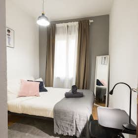 Private room for rent for €675 per month in Madrid, Calle de la Colegiata