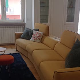 Apartment for rent for €2,300 per month in Naples, Via Bernardo Cavallino