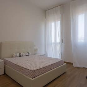 Private room for rent for €850 per month in Milan, Viale San Gimignano