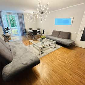 Wohnung zu mieten für 2.100 € pro Monat in Munich, Plattlinger Straße