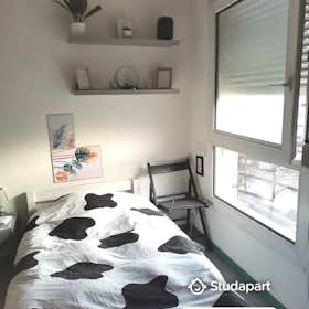 Appartamento in affitto a 320 € al mese a Saint-Étienne, Rue des Docteurs Charcot