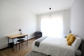 Private room for rent for €813 per month in Milan, Via Mauro Rota