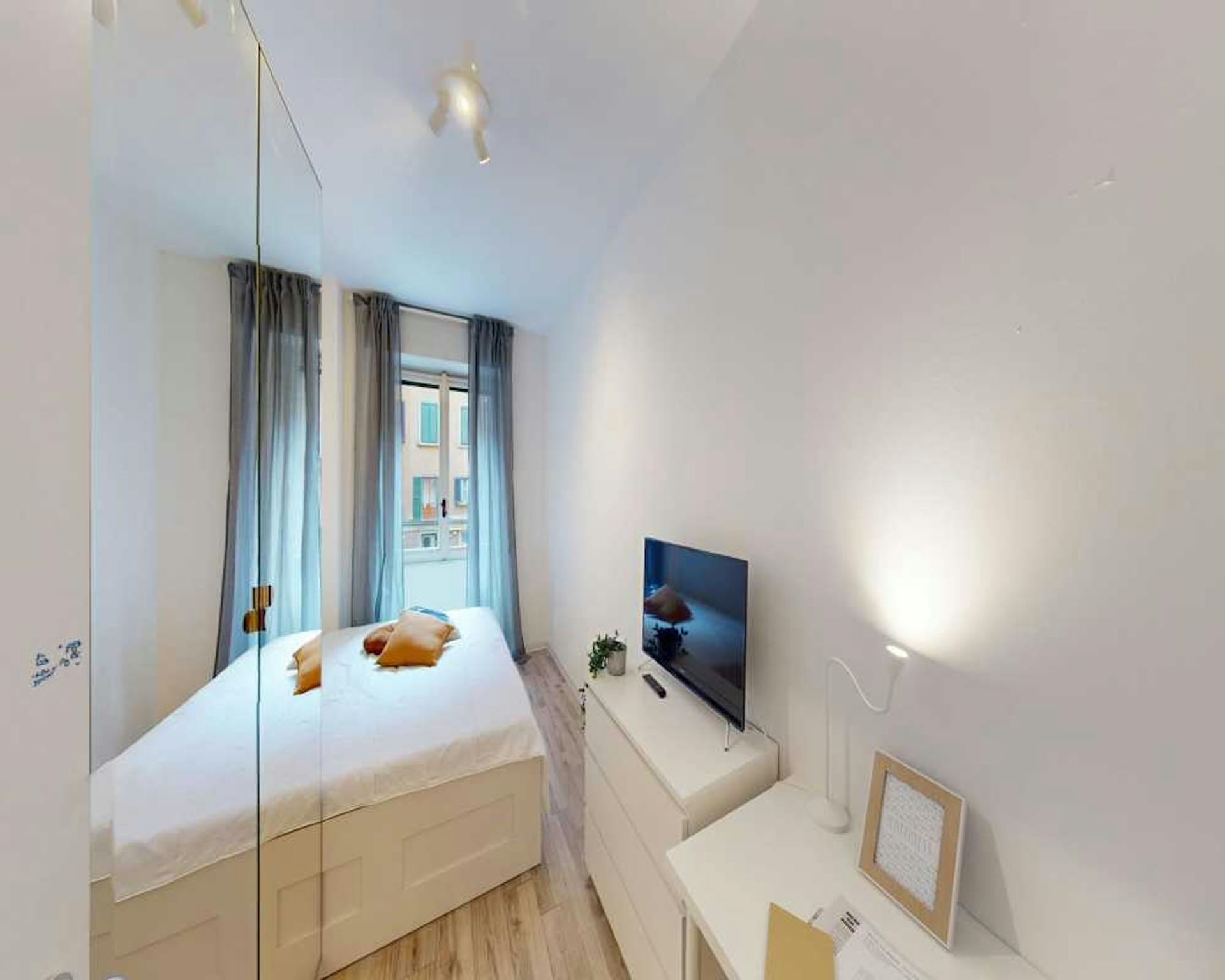 Viale Tunisia, Milan preview