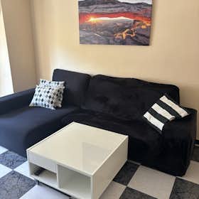 Private room for rent for €280 per month in Alicante, Avinguda d'Alcoi