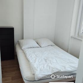 Apartment for rent for €610 per month in Marcq-en-Barœul, Rue de l'Égalité