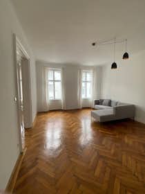 Apartment for rent for €1,890 per month in Vienna, Rögergasse