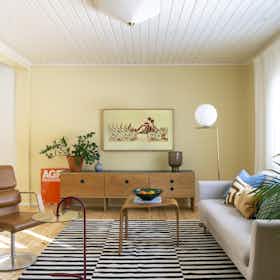 House for rent for €2,400 per month in Helsinki, Soraharjuntie