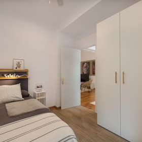 Private room for rent for €835 per month in Barcelona, Carrer de Balmes