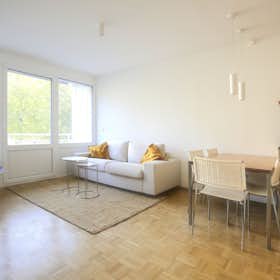 Apartment for rent for €1,650 per month in Vienna, Schüttauplatz