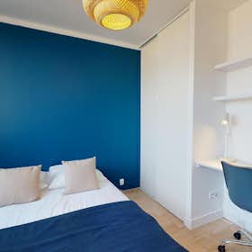 Privé kamer te huur voor € 496 per maand in Bron, Rue Édouard Branly