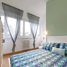 Privé kamer te huur voor € 580 per maand in Rome, Via Cavriglia