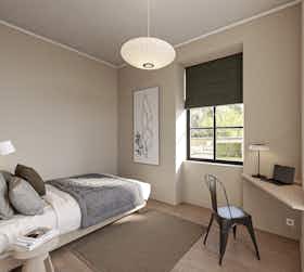 私人房间 正在以 €710 的月租出租，其位于 Guyancourt, Place de Bel Ebat