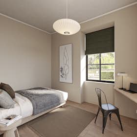 Отдельная комната сдается в аренду за 710 € в месяц в Guyancourt, Place de Bel Ebat
