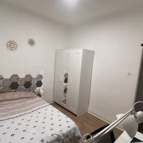 Cameră privată de închiriat pentru 275 EUR pe lună în Castelló de la Plana, Carrer Sidro Vilarroig