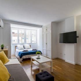 Studio for rent for €1,000 per month in Madrid, Calle José Picón