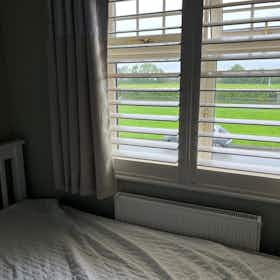 Private room for rent for €800 per month in Lucan, Johns Bridge Avenue
